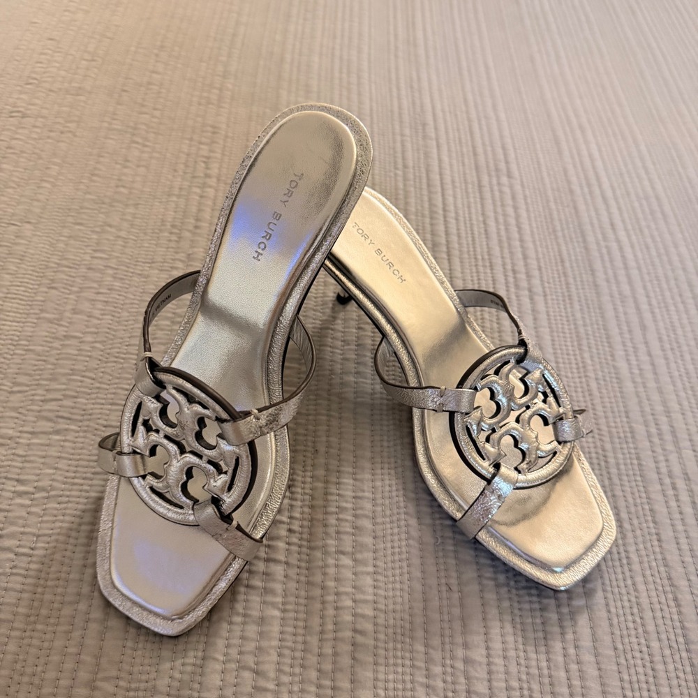 Tory Burch Miller Metallic Silver Leather Kitten Heel Sandals Square Toe 6.5M
